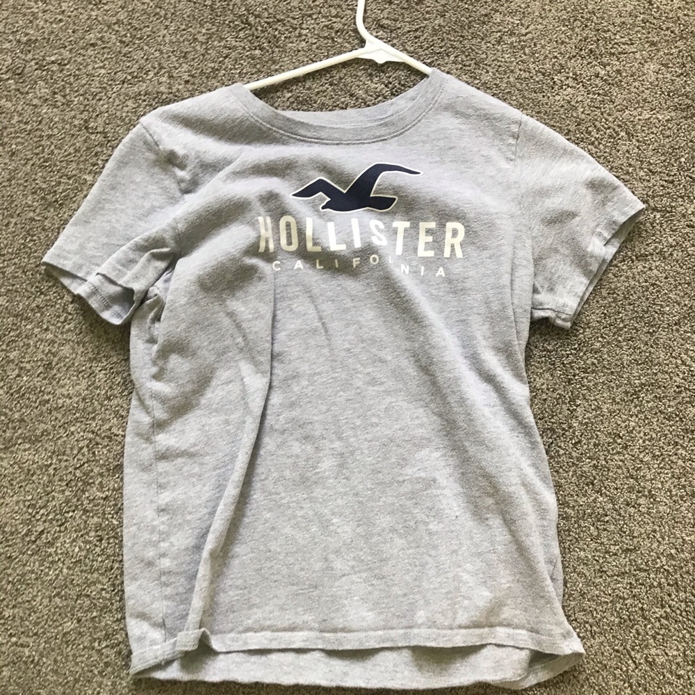 hollister tee